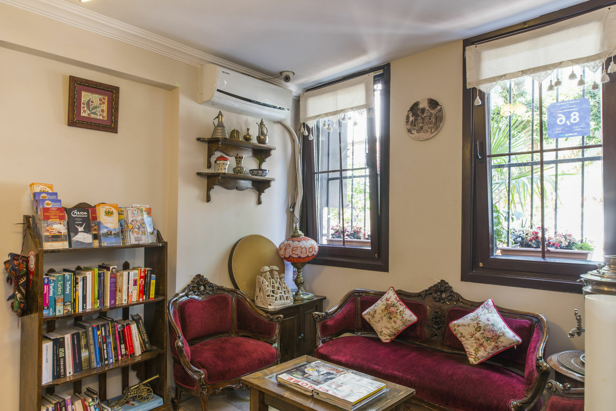 Naz Wooden House Inn Istanbul Exterior foto