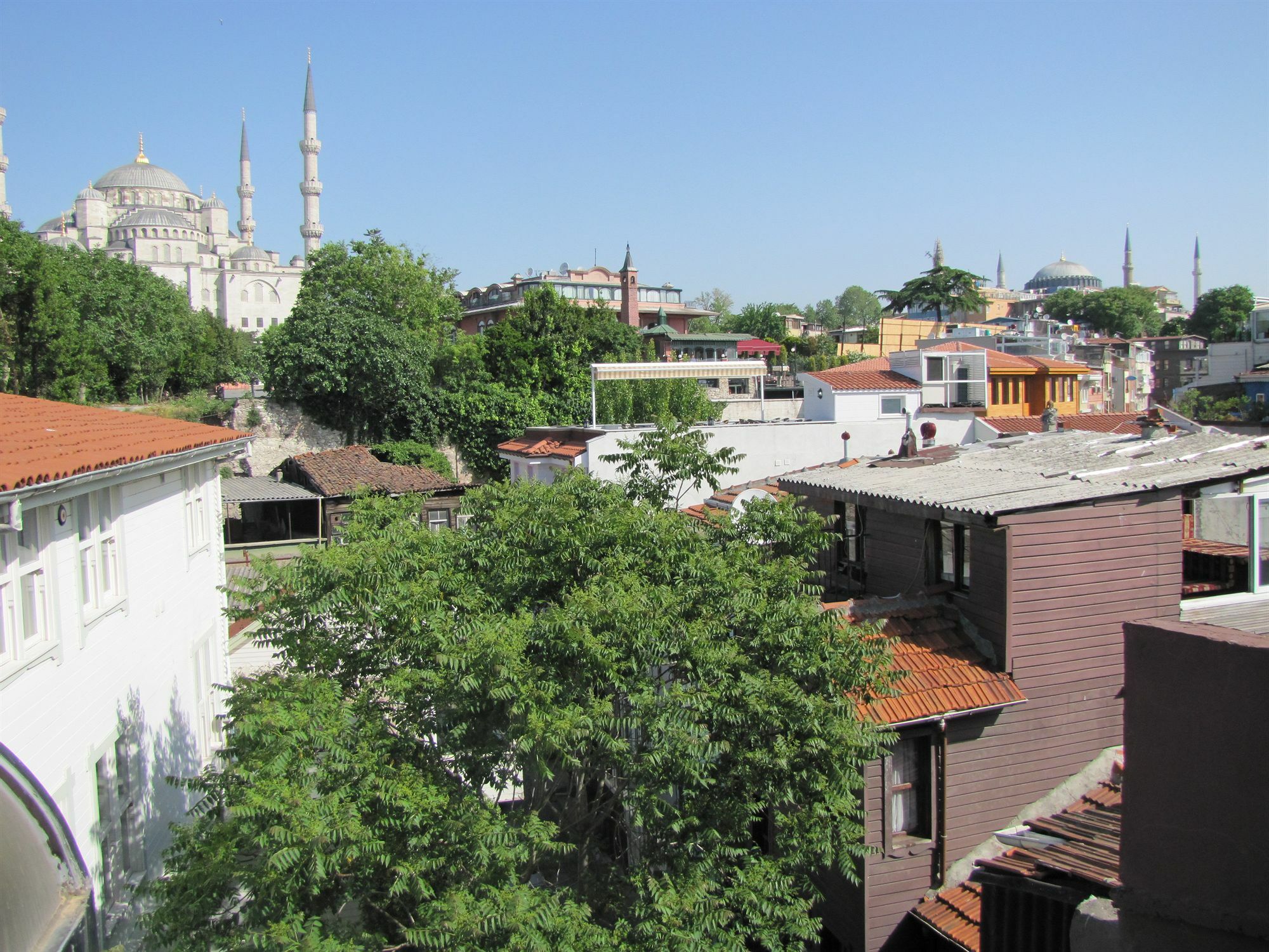 Naz Wooden House Inn Istanbul Exterior foto